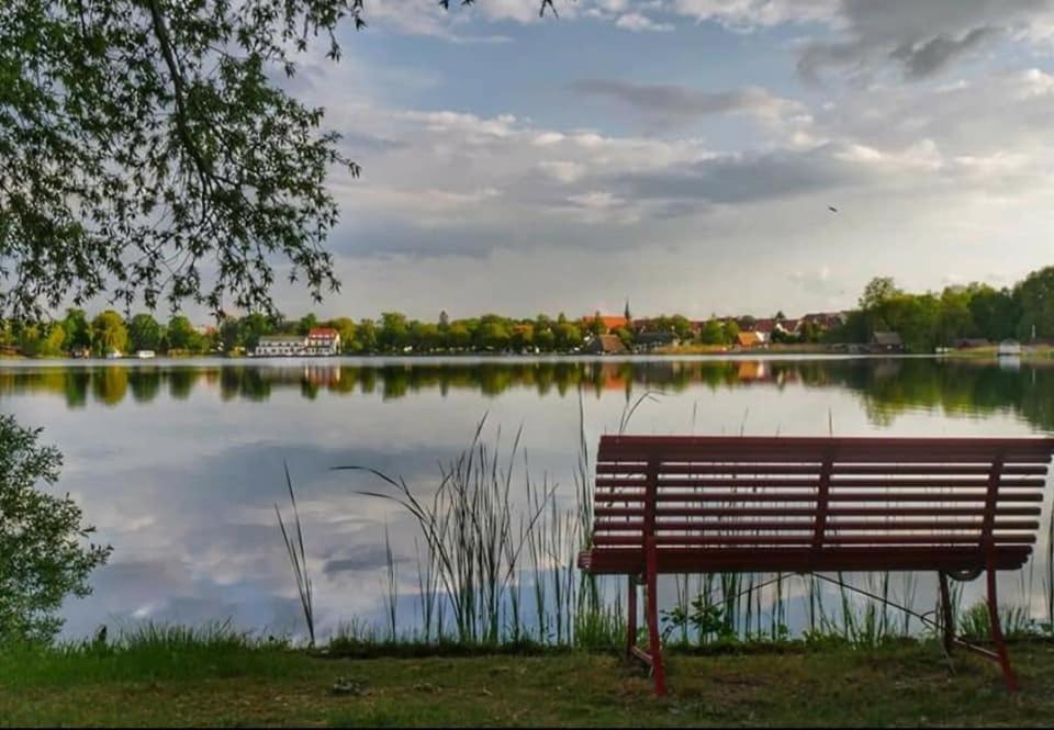 Ferien Direkt Am Wasser Mit Hund Krakow am See Eksteriør bilde